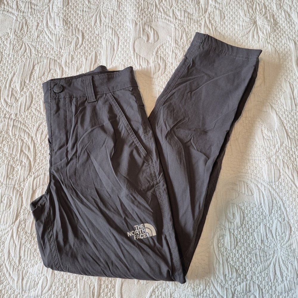 North Face boys size 10/12 Medium dark gray lightweight pants, adjustable waist